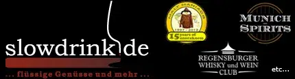 Slowdrink Logo Logo der Website Slow Drink. Weißer Schriftzug auf schwarzem Grund mit dem Untertitel "flüssige Genüsse und mehr ..."